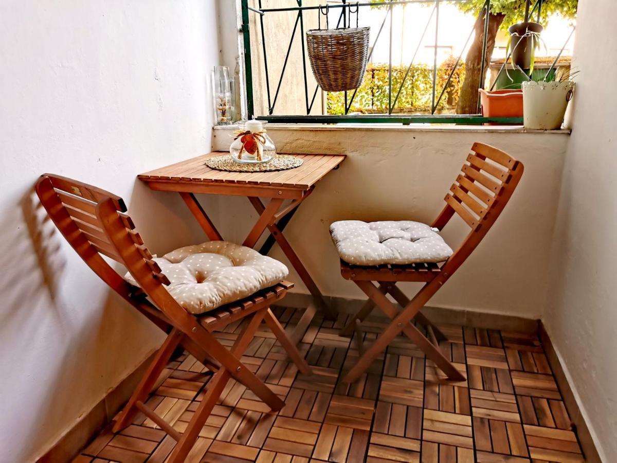 Cozyhome The Castle Apartment - Spacious, Quiet, High Ceiling Bratislava Extérieur photo